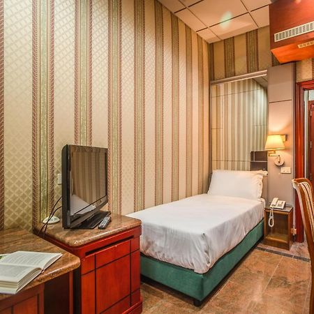 Castro Pretorio Easy Rooms Roma Ngoại thất bức ảnh