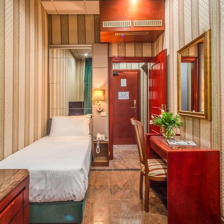 Castro Pretorio Easy Rooms Roma Ngoại thất bức ảnh