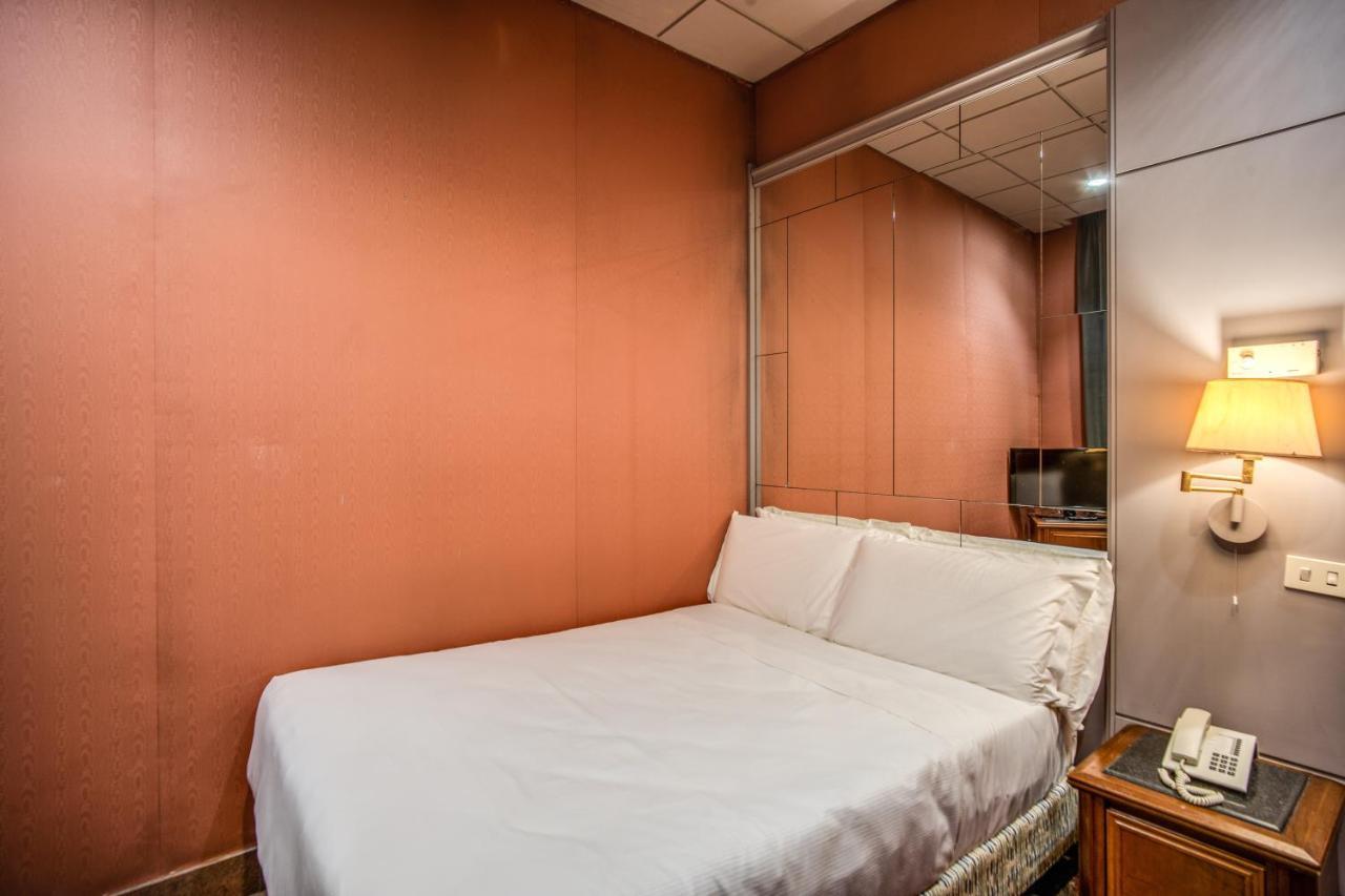 Castro Pretorio Easy Rooms Roma Ngoại thất bức ảnh